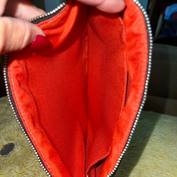 Coach - Picture 4 of 4